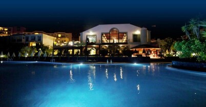 Hotel Las Olas