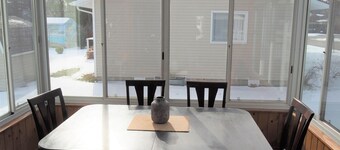 My Happy Place - Gorgeous and Great Location!