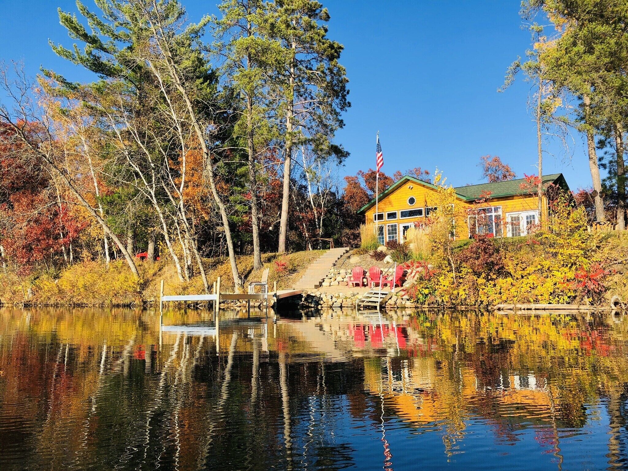 Nisswa! Privacy! Stunning sunsets! Cabin on Loon Lake!