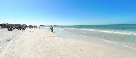 Beach nearby, sun-loungers, beach towels