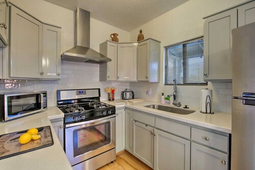 Palm house  · Phoenix Home w/renovated Pool & String Lights