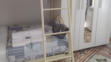 2 chambres, fer et planche Ă repasser, Wi-Fi gratuit, draps fournis
