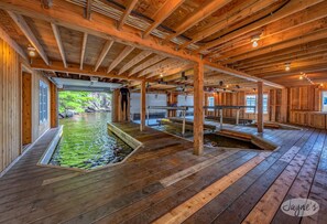 Spa - Private Island on Lake Muskoka! Cottage+guest house+bunkie! Sunsets! (Gravenhurst)