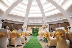 Banquet hall