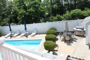 Outdoor dining - 6BR Beach Oasis & Poolside Getaway w/ Game Room & Private Beach access in PPB (Point Pleasant Beach)
