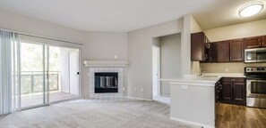 Private kitchen - Very Convenient Apartment Right Next to Downtown San Jose (San Jose)