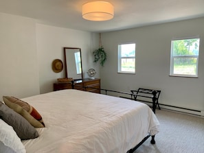 House, Multiple Beds (The River House! Near the Poudre Rive)