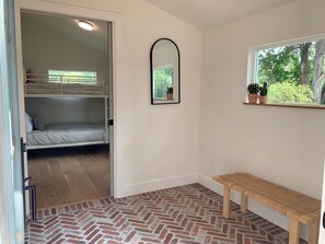 House, Multiple Beds (The River House! Near the Poudre Rive)