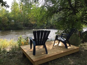 Talo, useita sänkyjä (The River House! Near the Poudre Rive) | Ulkoalueet