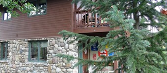 End Unit;walk to lifts,or take free bus winter; Ski History Exhibit