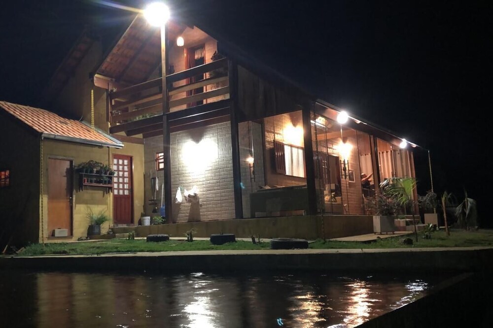 Sítio 3Ipes Chalet in the Minas Mountains with unique waterfalls