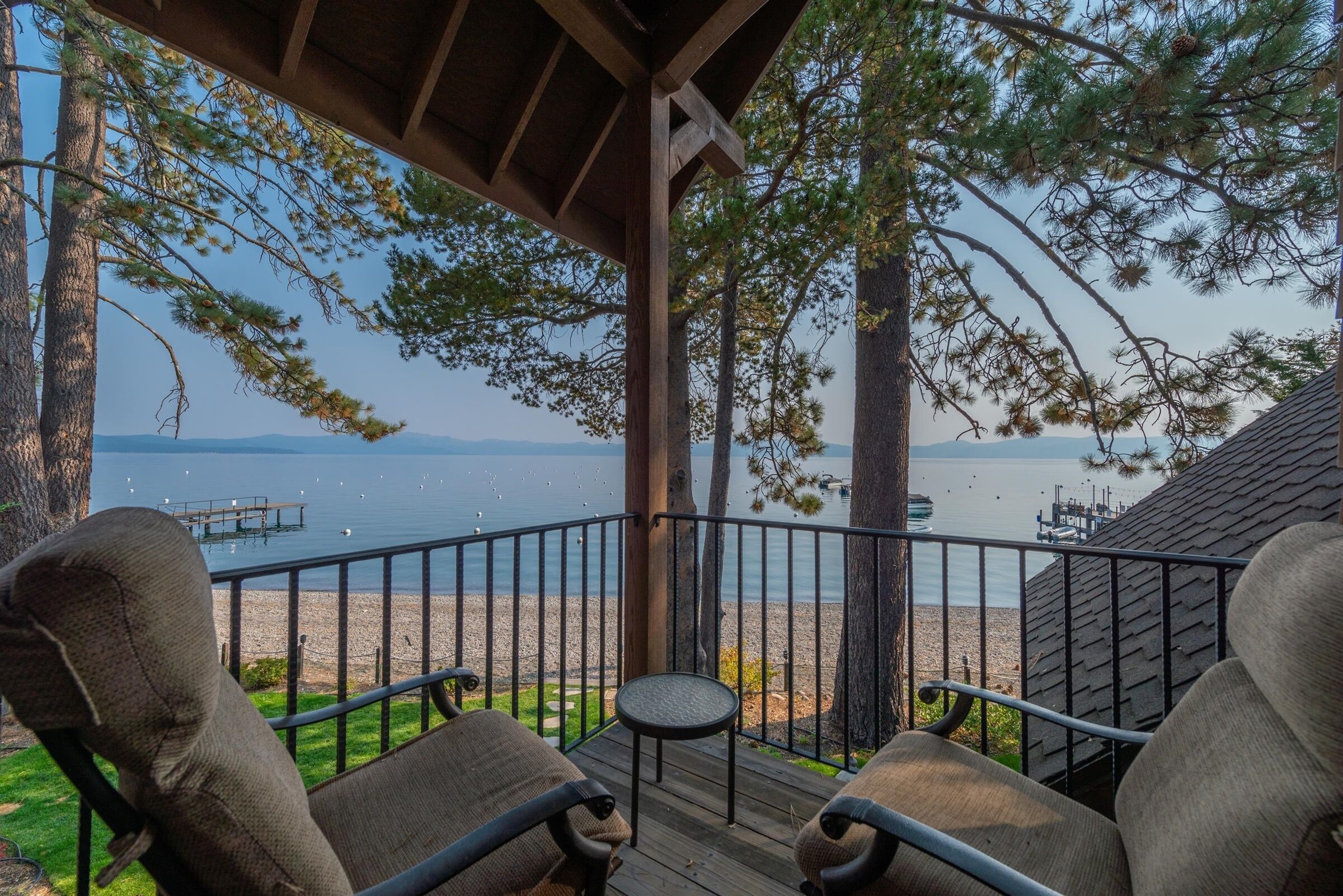Lakefront home next to Westshore Cafe and Homewood Resort!