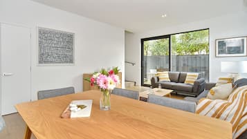House, 2 Bedrooms | Living area | 55-inch Smart TV with satellite channels, TV