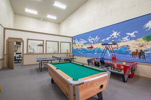 Spielezimmer
