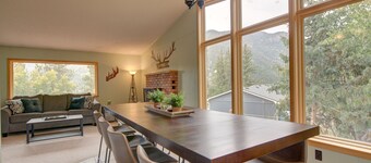 Pet Friendly Cabin in the Mountains Sleeps 16