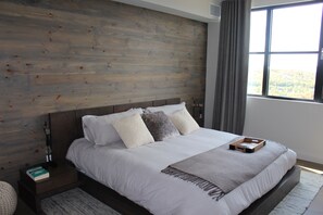 4 Schlafzimmer, Schreibtisch, Bügeleisen/Bügelbrett, WLAN