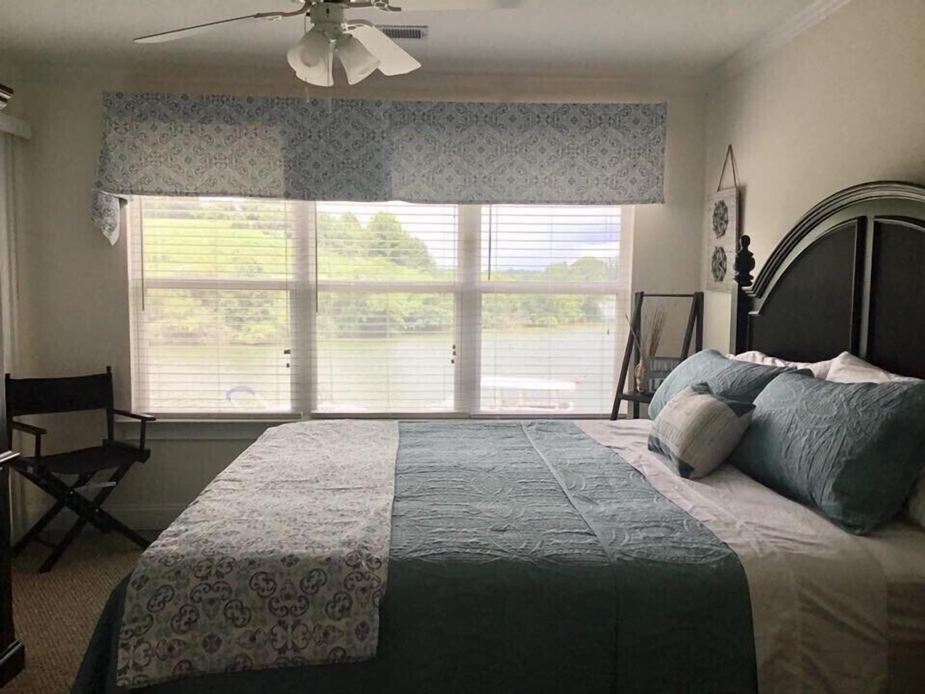 3 BR condo with dedicated deep water boat slip! 