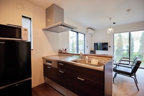 Fridge, microwave, stovetop, electric kettle