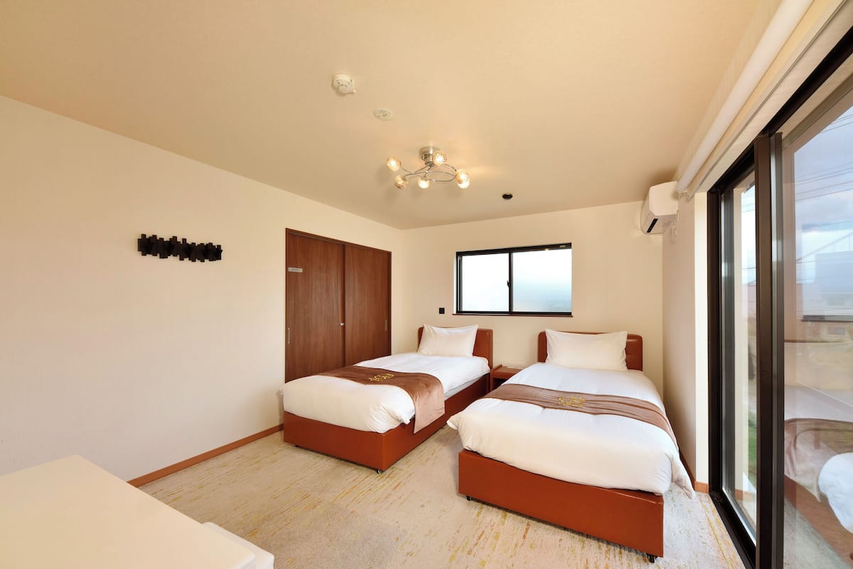 Balcony Villa with Mt. Fuji View Bath - Type B, Non Smoking | In-room safe, individually decorated, blackout curtains, free WiFi