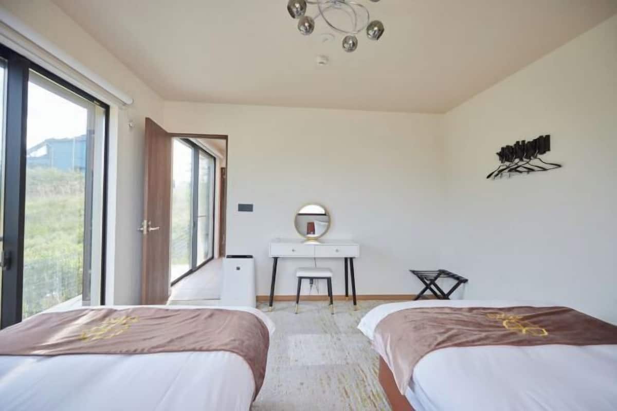 2 habitaciones y caja de seguridad en la habitación