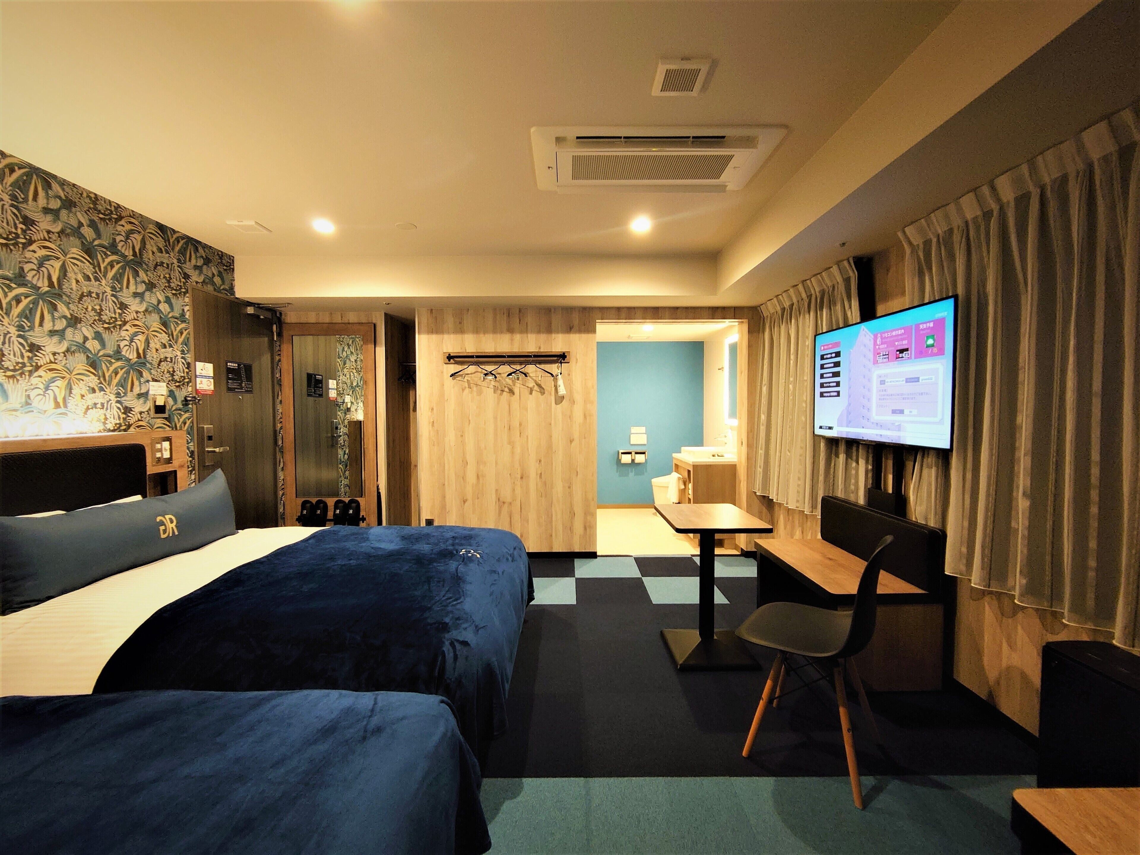 Down duvets, desk, blackout curtains, free WiFi