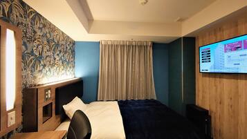 Down duvets, desk, blackout curtains, free WiFi