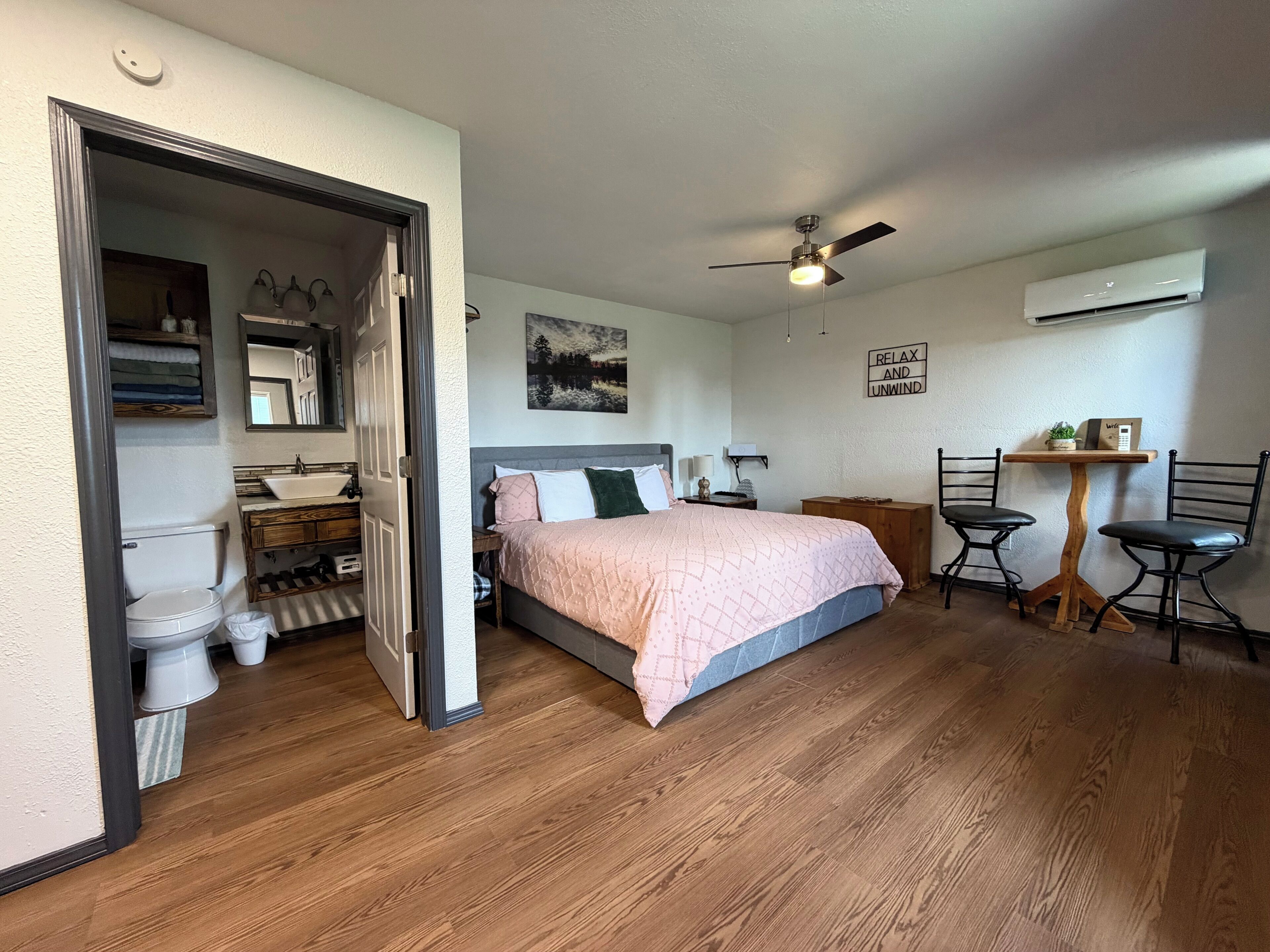 1 chambre, fer et planche à repasser, Wi-Fi, draps fournis