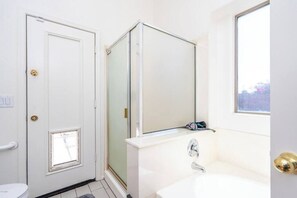Bathtub, hair dryer, towels
