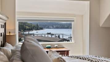 4 多间卧室、办公桌、熨斗/熨衣板、旅行婴儿床