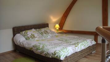 2 bedrooms, free WiFi, bed sheets