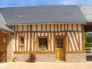 Exterior detail - House with courtyard on south-facing beach 10 kms away (Nibas)