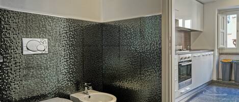 Kühlschrank, Ofen, Herdplatte, Geschirrspüler