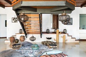 Interior - Splendid Former Chapel With Pool and hot tub (Port Mahon)