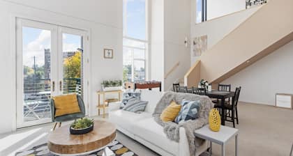 Modern Penthouse on Mass By CozySuites