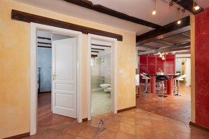 Dusche, Haartrockner, Bidet, Handtücher