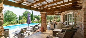 Charming 3-Bedroom Villa Oasis with pool and large garden