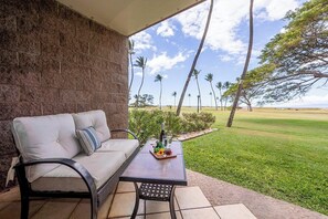 Property grounds - SUMMER SALE! 2BD w Ocean Views AC Pool Near Beach - Kauhale Makai 114 (Kihei)