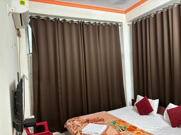 Standard Room - Varanasi Paradise (Varanasi)