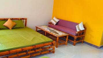 1 bedroom, free WiFi, bed sheets