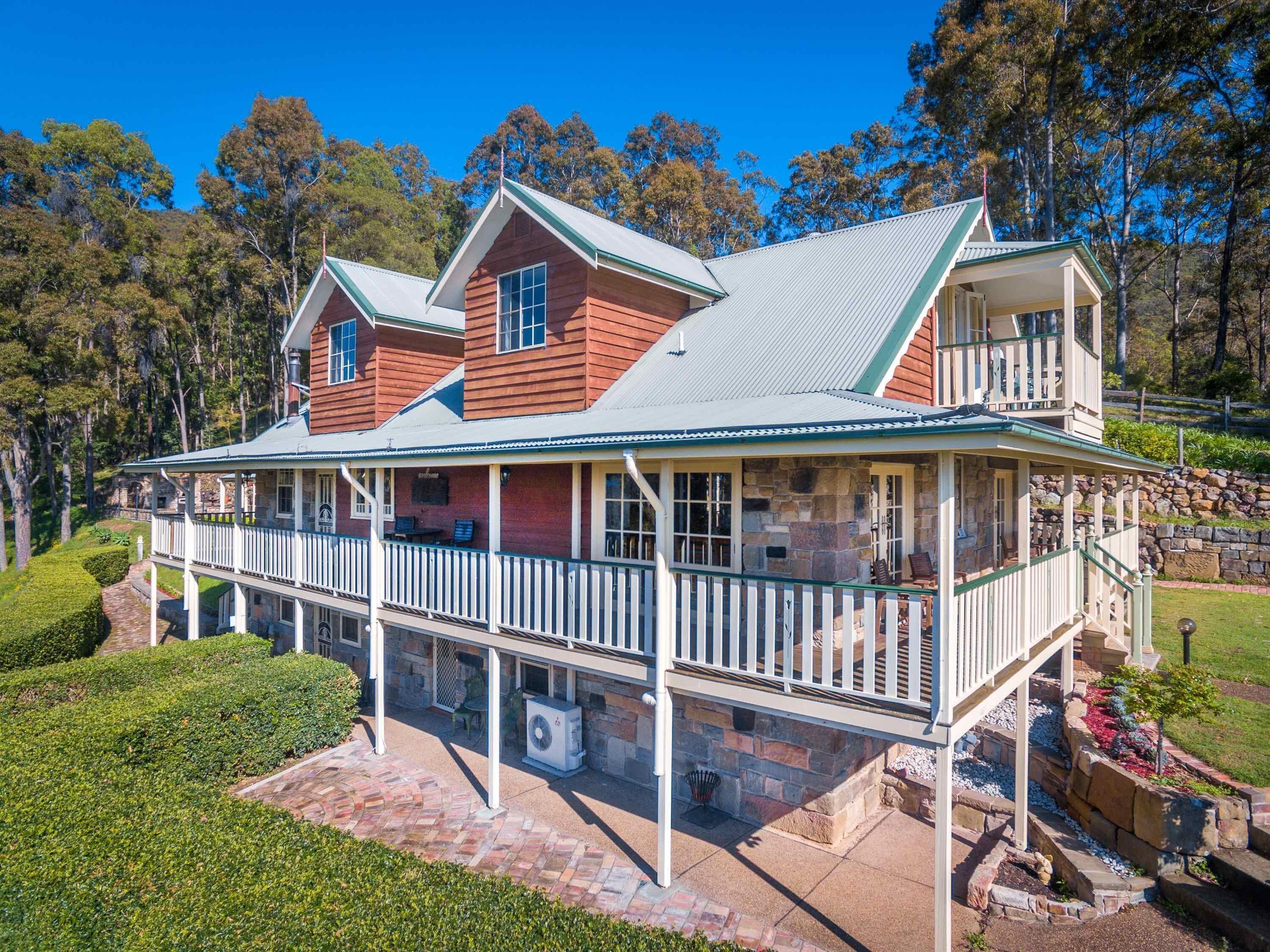 Bimbadeen Mountain House - Valley views abound from this unique stone home — image 24