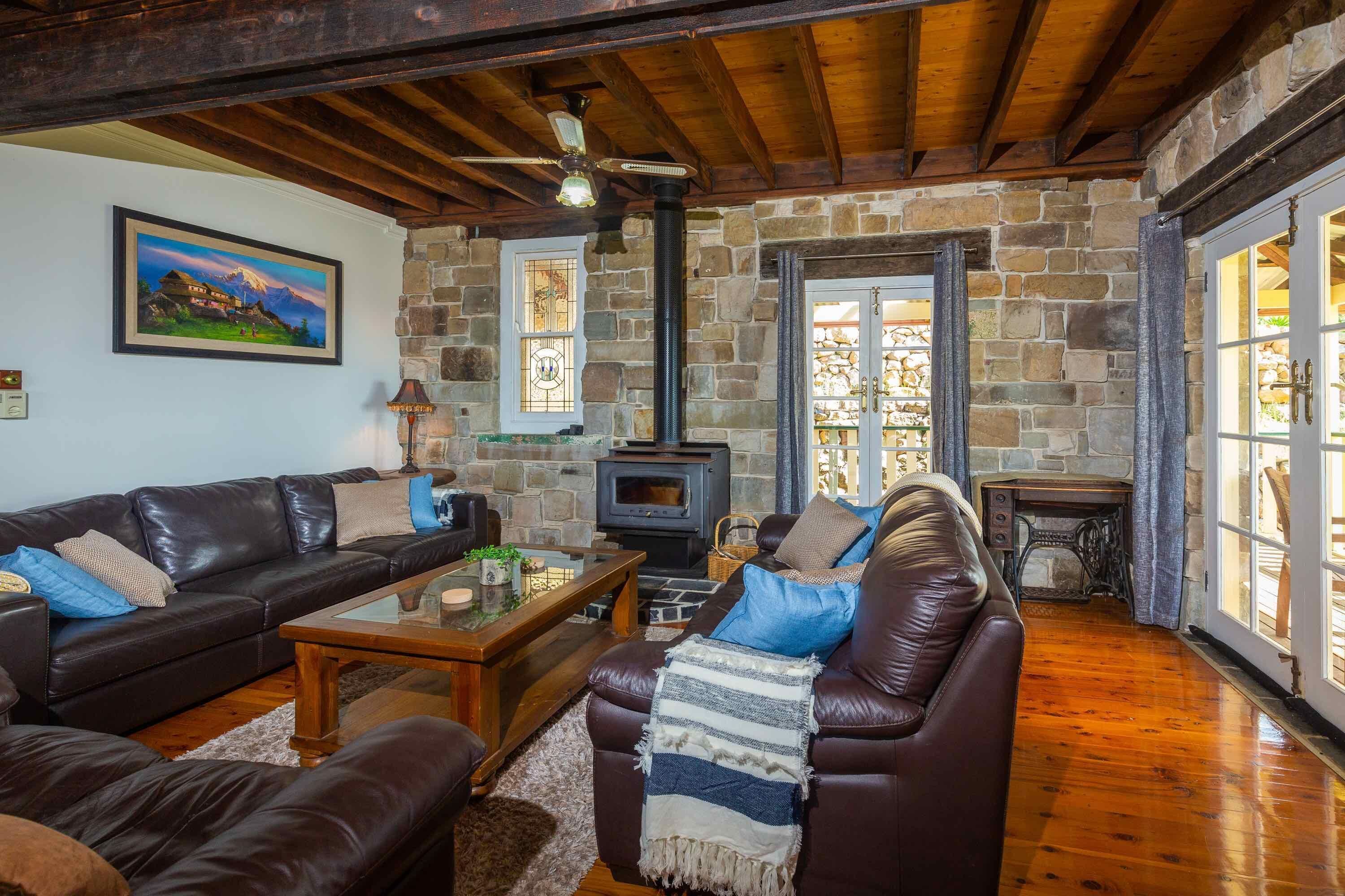 Bimbadeen Mountain House - Valley views abound from this unique stone home — image 16