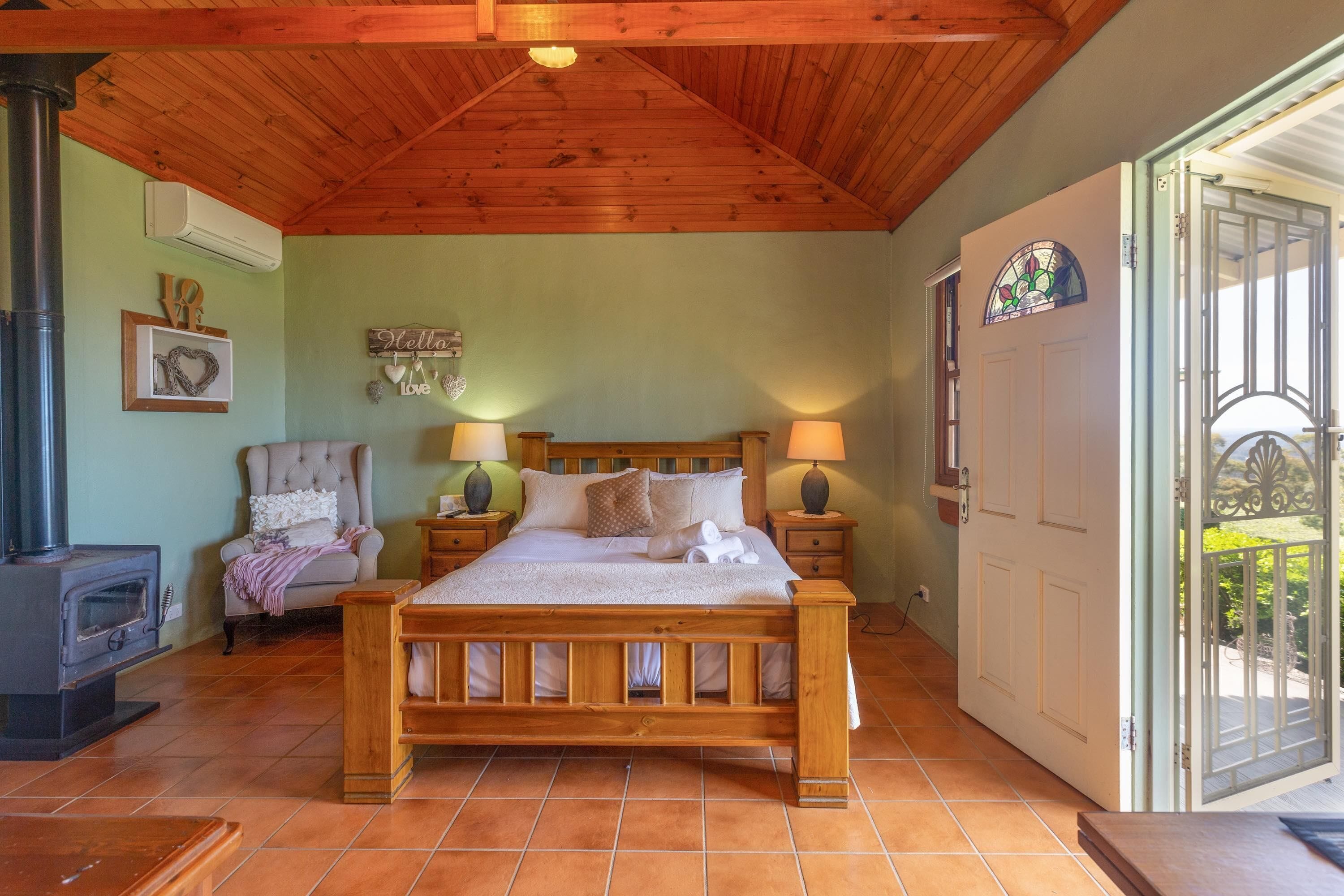 Bimbadeen Mountain Retreat - Mountainside retreat with panoramic views — image 23