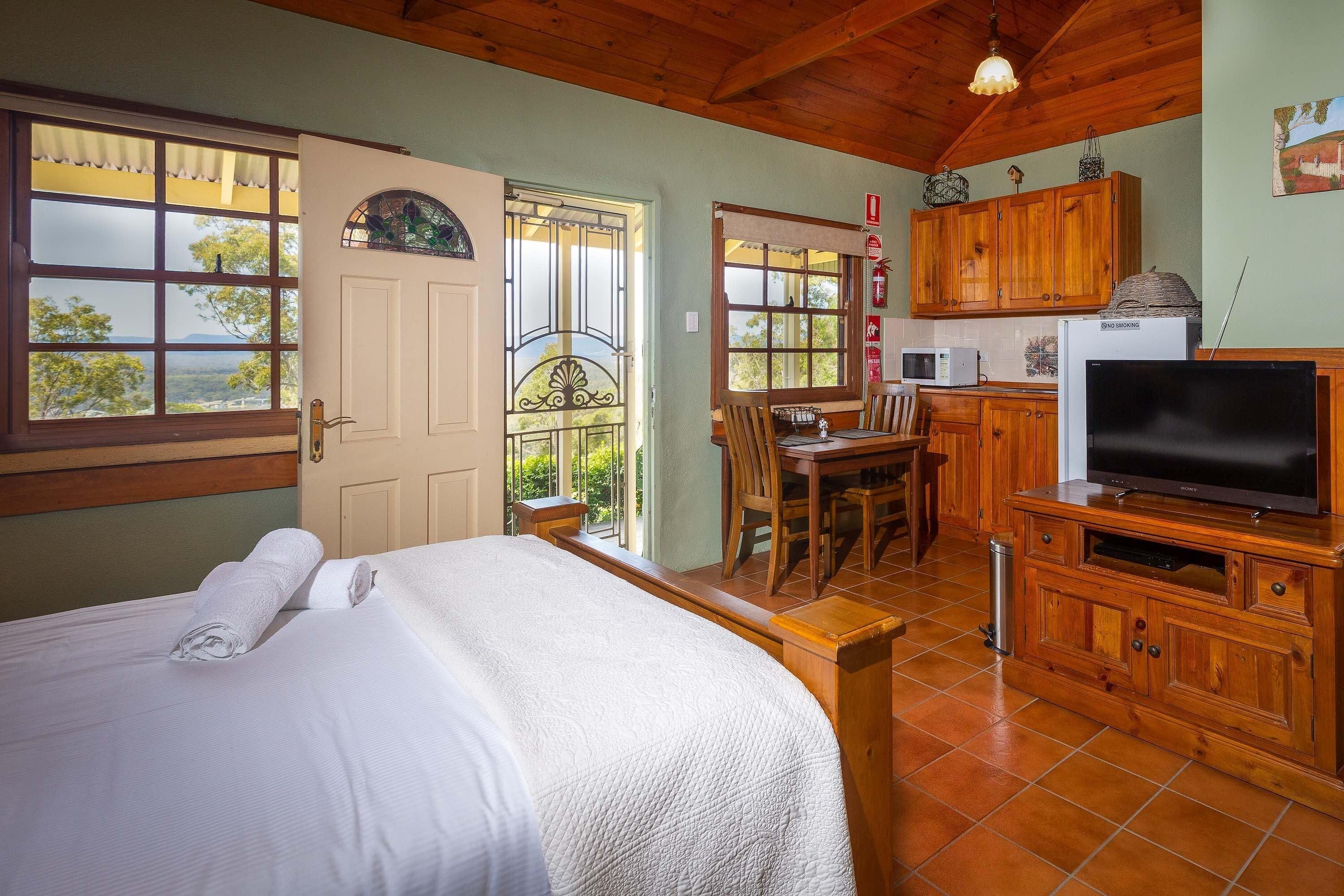 Bimbadeen Mountain Retreat - Mountainside retreat with panoramic views — image 24