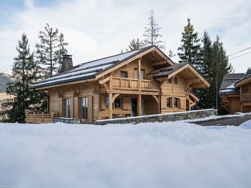 Cozy chalet in La Tania - 10 pers, parking, ski-in/ski-out