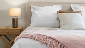 5 Schlafzimmer, Bügeleisen/Bügelbrett, kostenloses WLAN, Bettwäsche