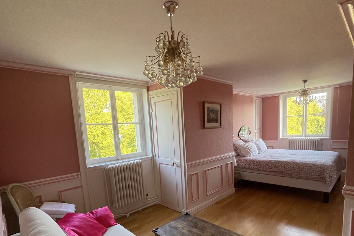 2 habitaciones, ropa de cama de alta calidad y cortinas blackout