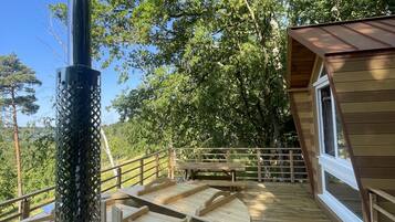 House, Ensuite | Premium bedding, blackout drapes, travel crib, free WiFi