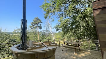 Familie-alpehytte, 2 soverom, ikke-røyk, kjøkken | Utendørs boblebad