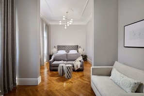 Egyptian cotton sheets, premium bedding, memory-foam beds, in-room safe - MiraMe Athens Boutique Hotel-House of Gastronomy (Athens)