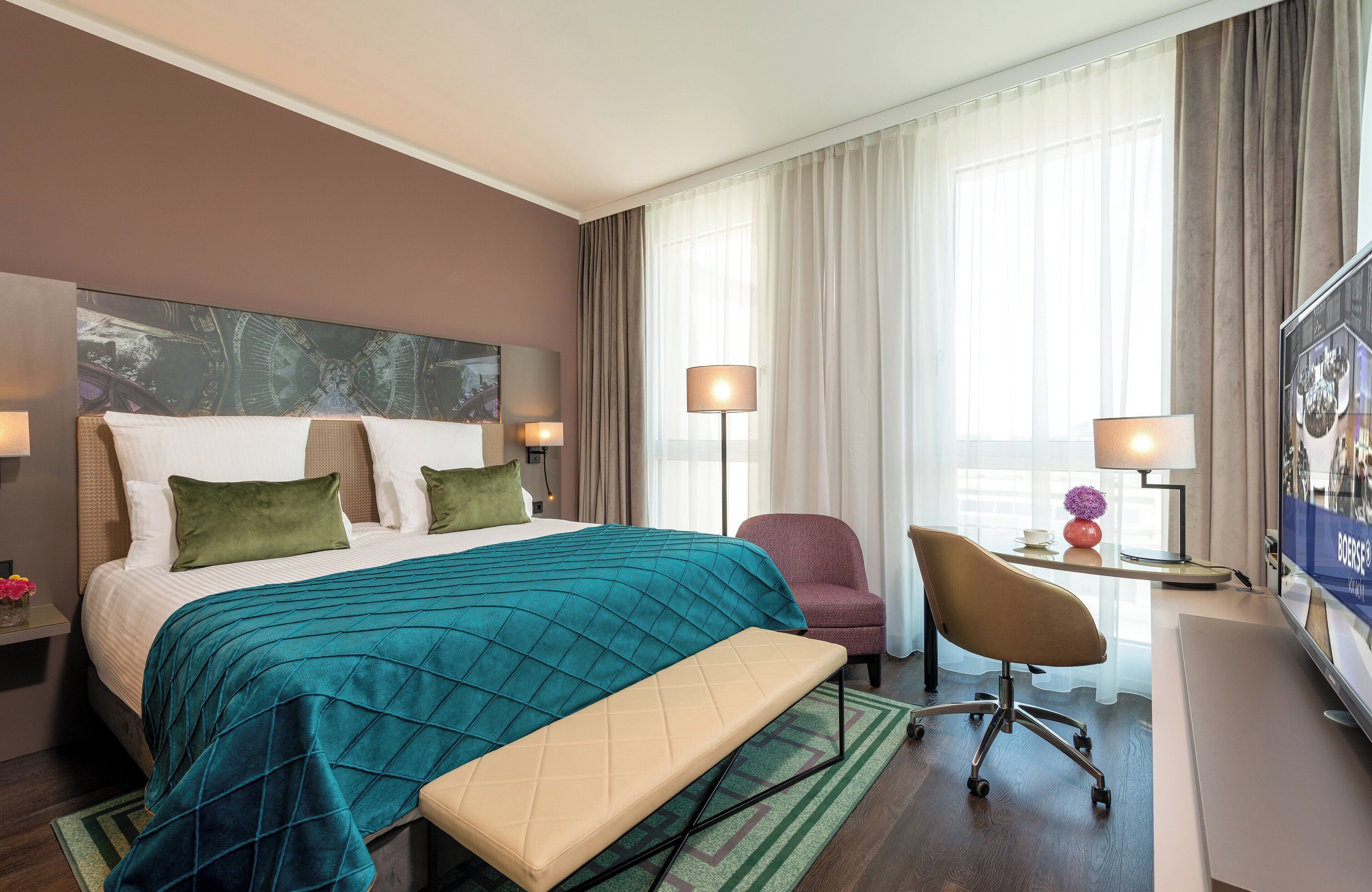 Habitación doble superior | Caja fuerte, escritorio, espacio para trabajar con un portátil